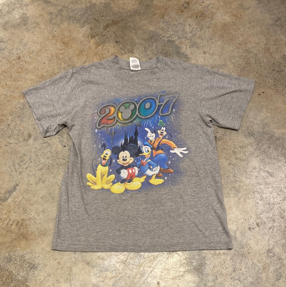 Disney 2007 Characters Grey SS Shirt Small