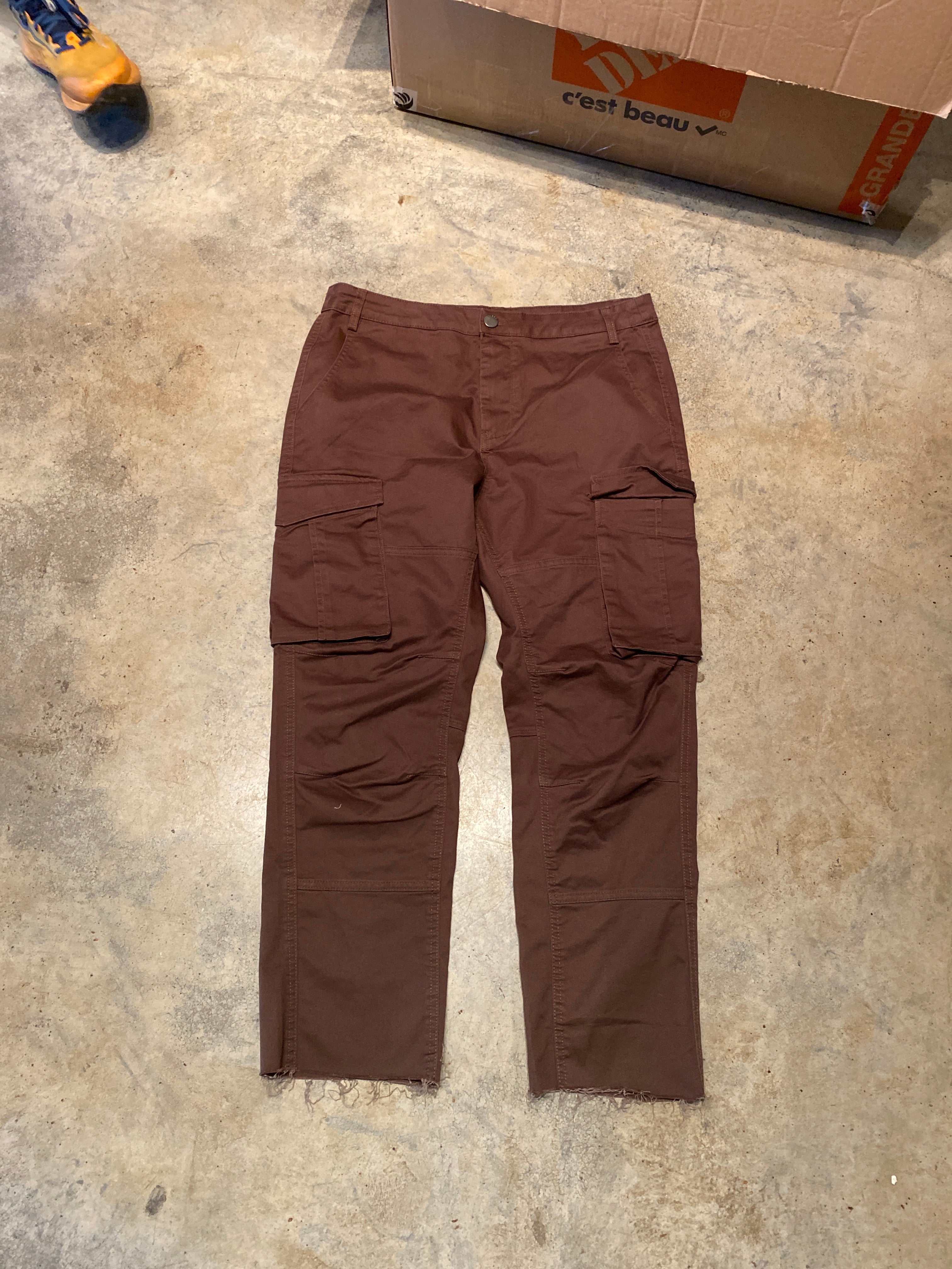 Guess Brown Cargo Pants 34 Made in Bangladesh