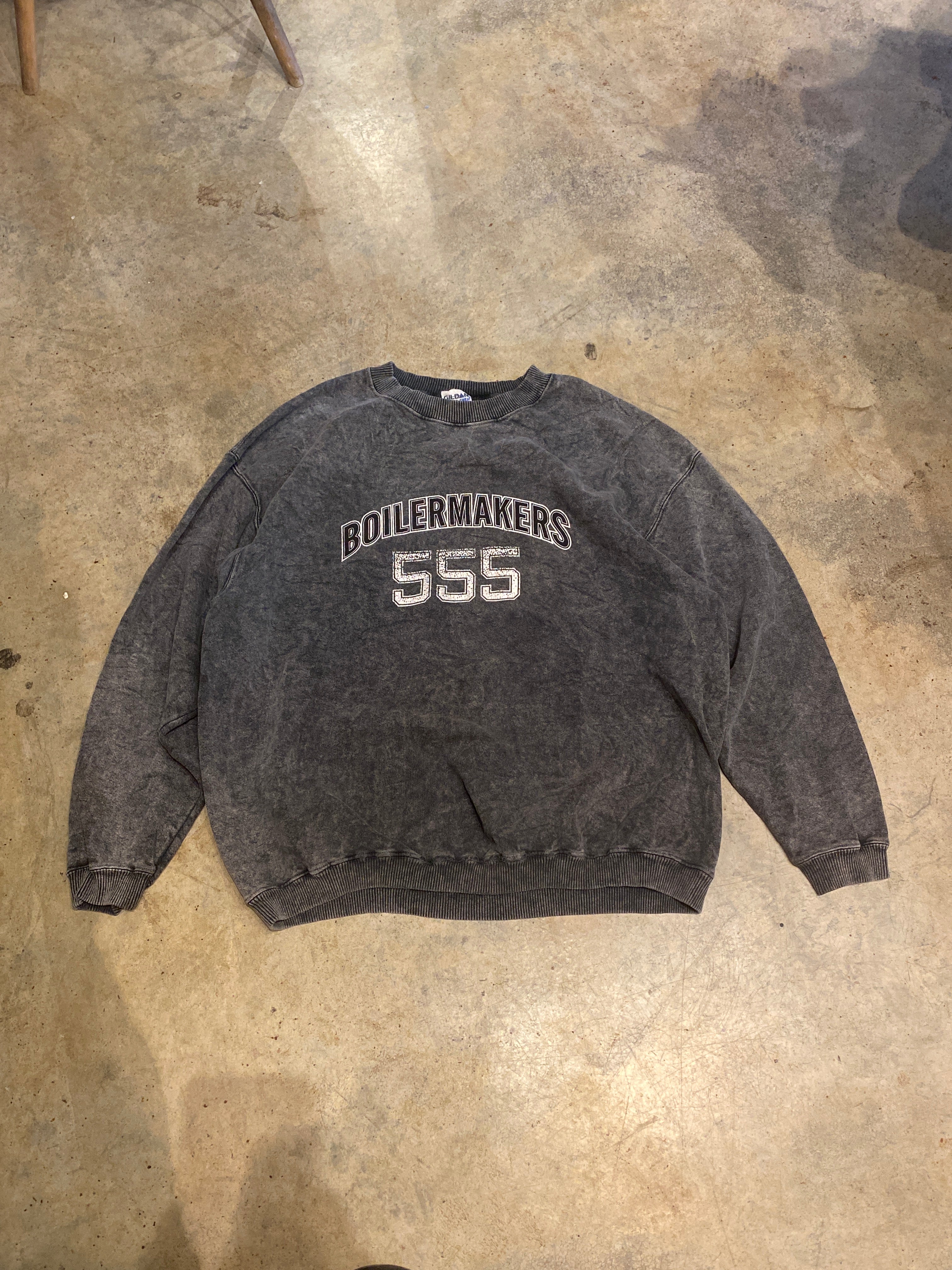 Gildan Famous Sweat Purdue Boilermakers 555 Acid Wash NCAA Made in Canada XLarge Vintage Crewneck