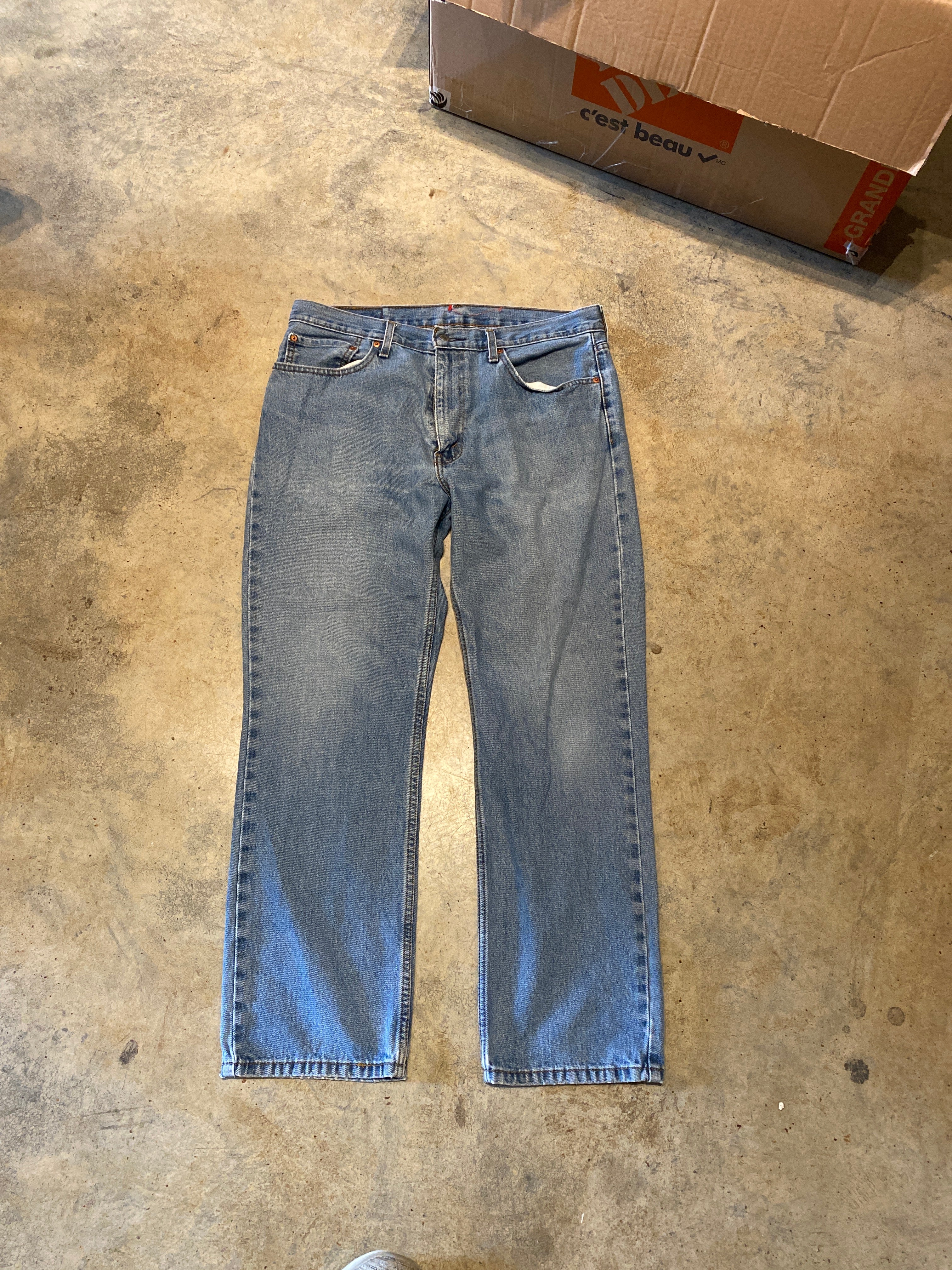 Levi 516 36 30 Made in Bangladesh Denim Pants