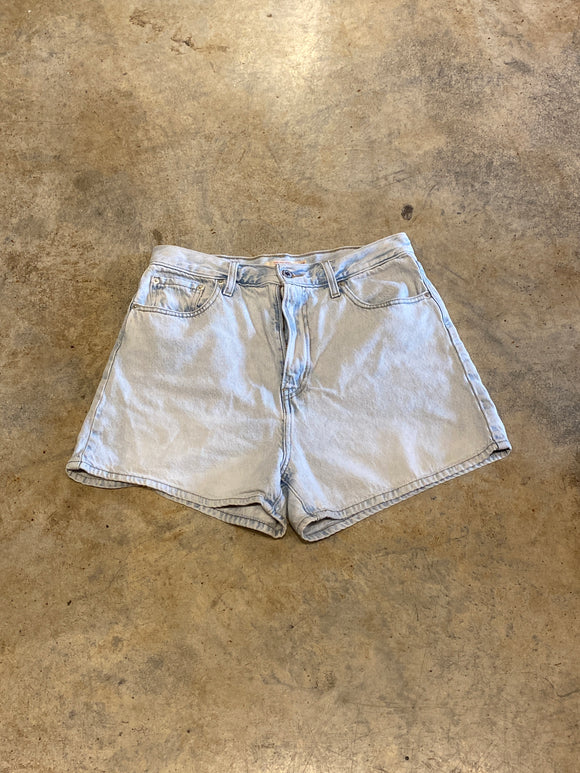 Levi High Loose Denim Shorts Made in Cambodia Size 29
