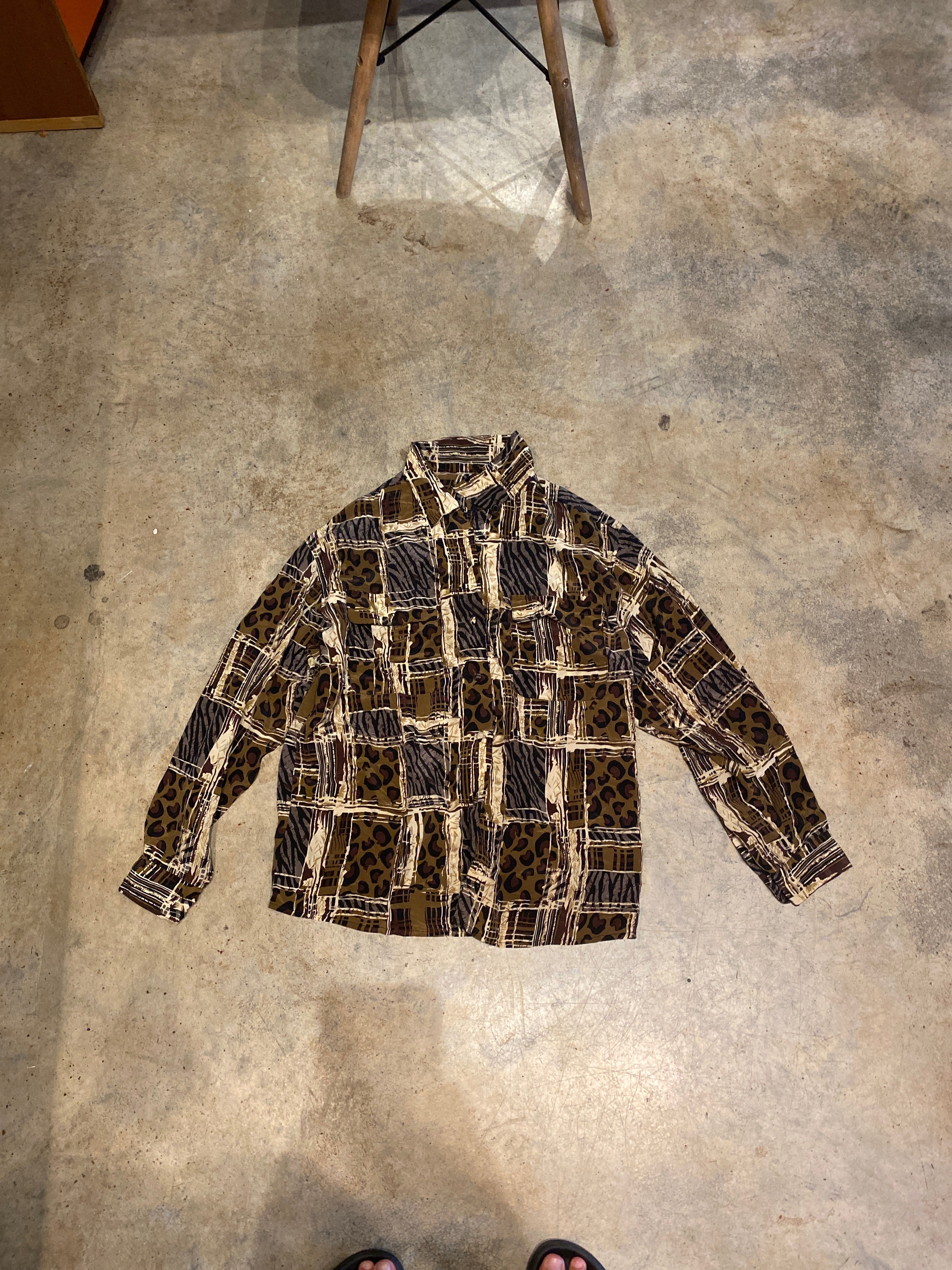 Unbranded Vintage Silk Animal Print Button Up Shirt