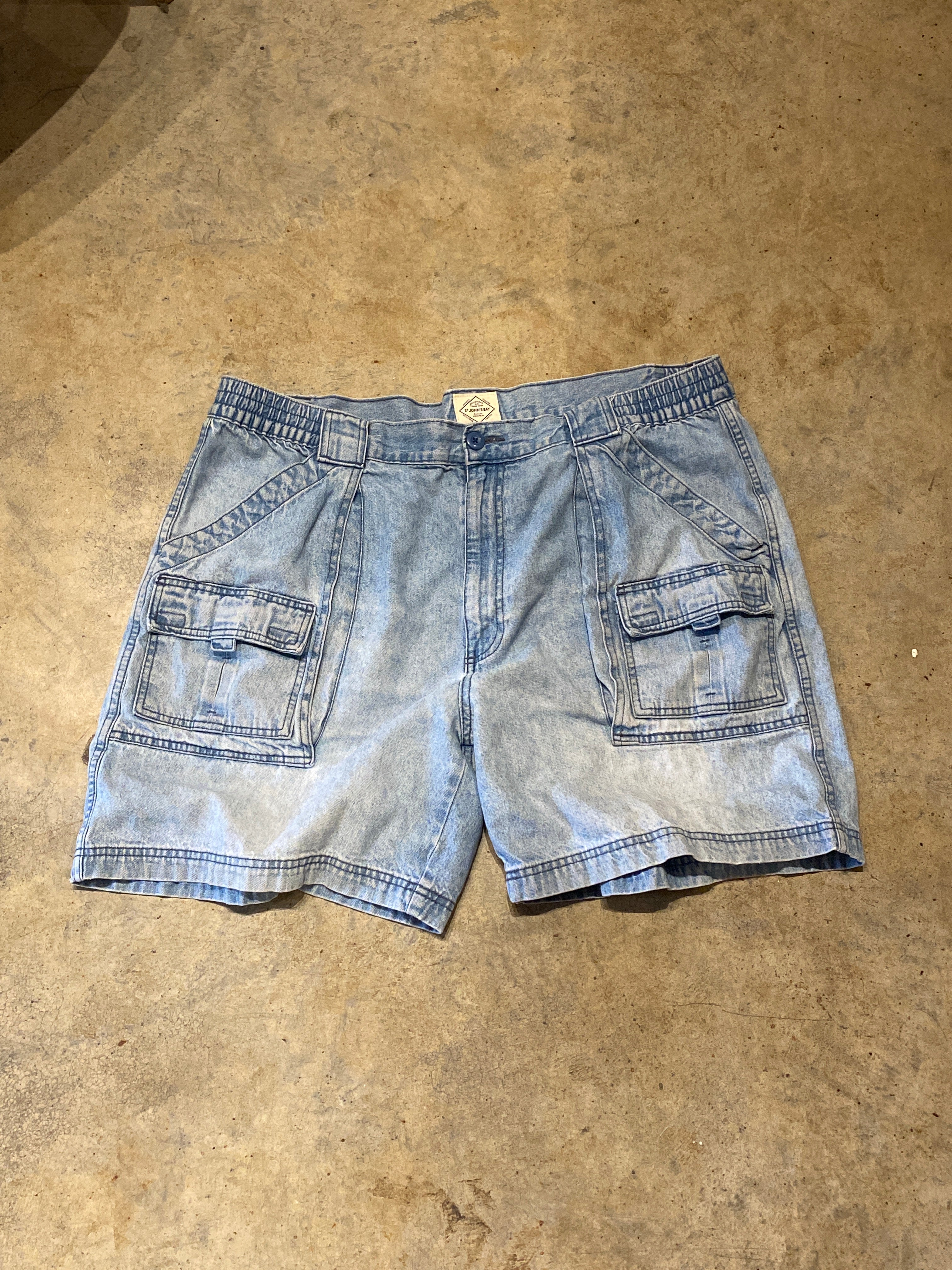St John’s Bay Denim Shorts 42 x 7 (Size 42)