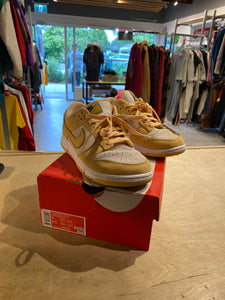 Nike WOMEN'S DUNK LOW LX - CELESTIAL GOLD/WHEAT/GOLD-SAIL Size 8