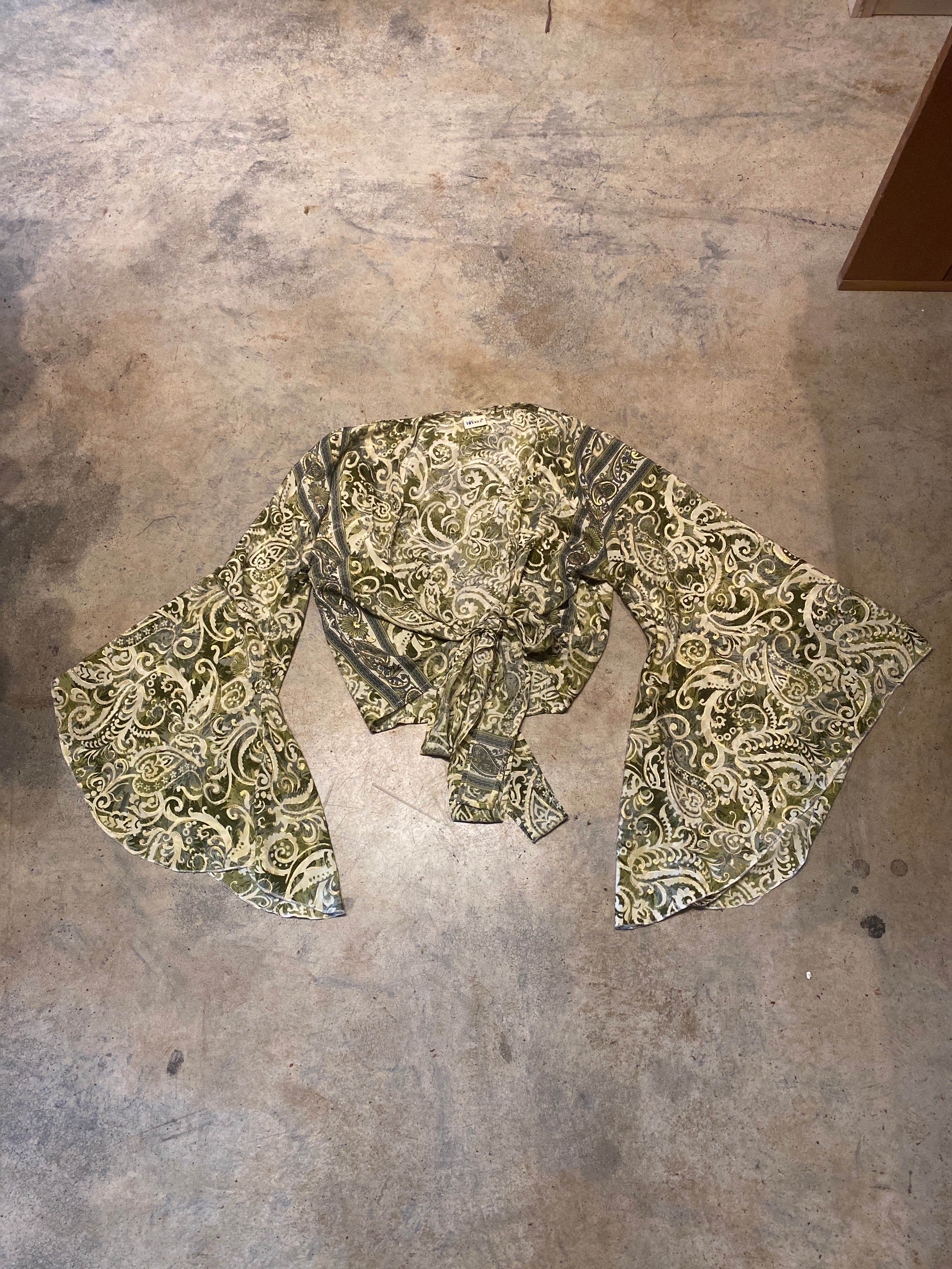Wevez Flare Sleeve Blouse Green Paisley Tie Crop Boho Earth Fairy Y2K Pure Silk Large Shirt